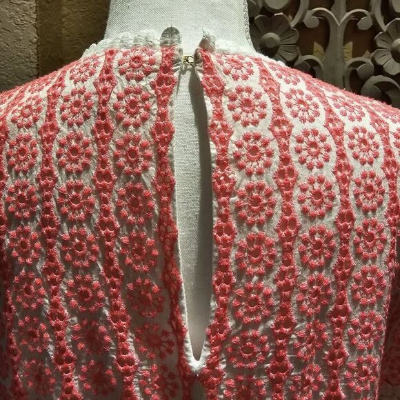 Lilly Pulitzer Size 00 1970's Inspired Jourdana Coral Starburst Eyelet Blouse - Picture 5 of 8